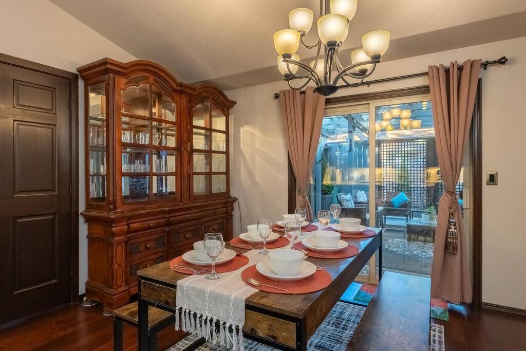 Comfy 4B/2B Home Near Dunes & Ocean! Pet Friendly! フローレンス エクステリア 写真