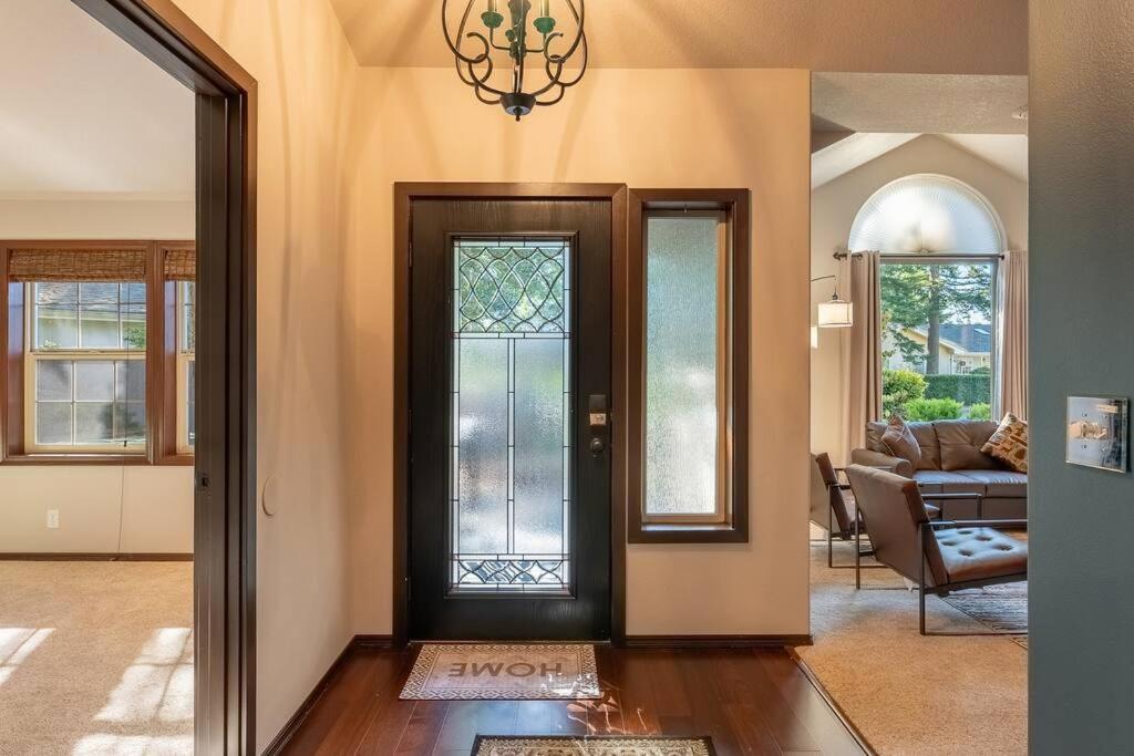 Comfy 4B/2B Home Near Dunes & Ocean! Pet Friendly! フローレンス エクステリア 写真